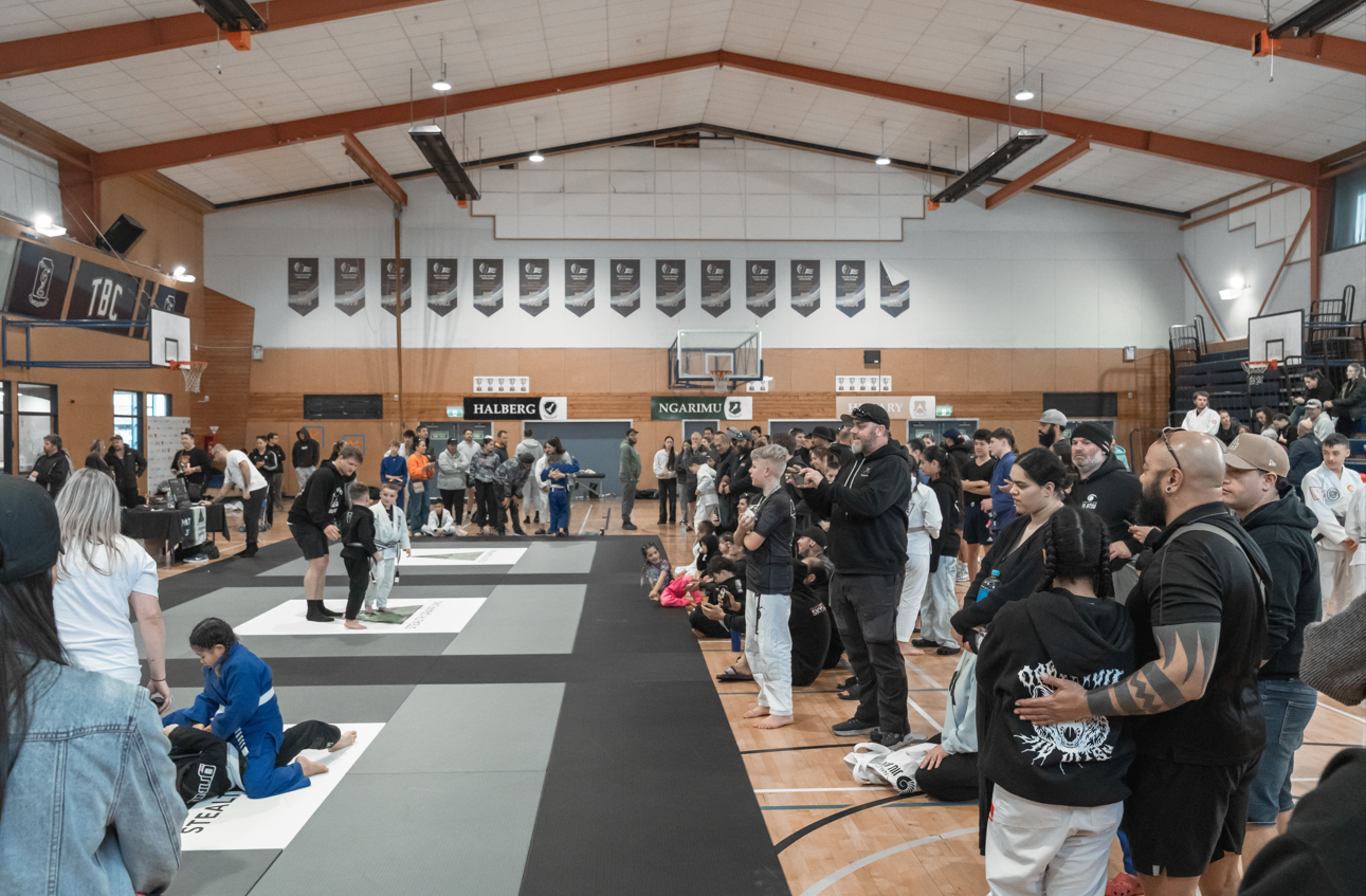 Stealth Grappling